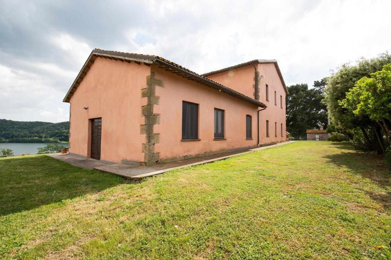 Agriturismo Lago Di Mezzano Valentano Exterior photo