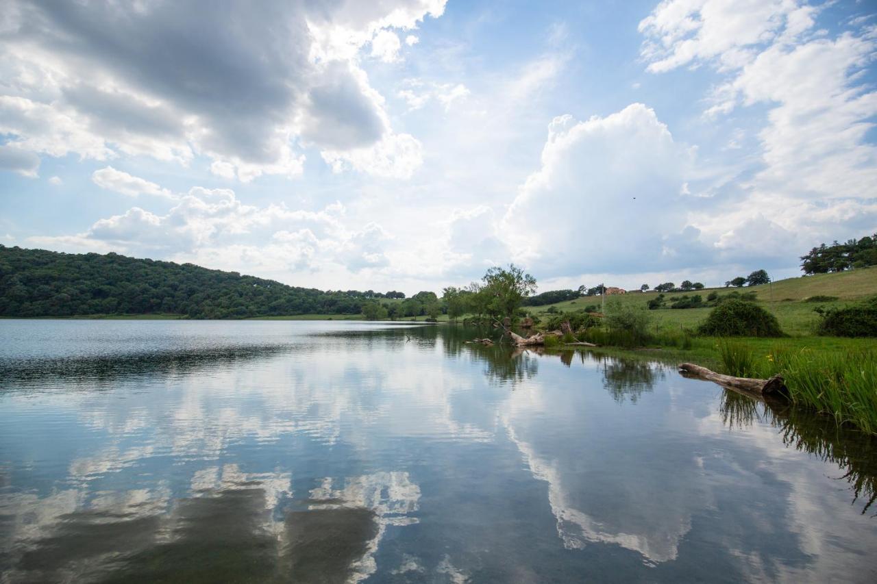 Agriturismo Lago Di Mezzano Valentano Exterior photo